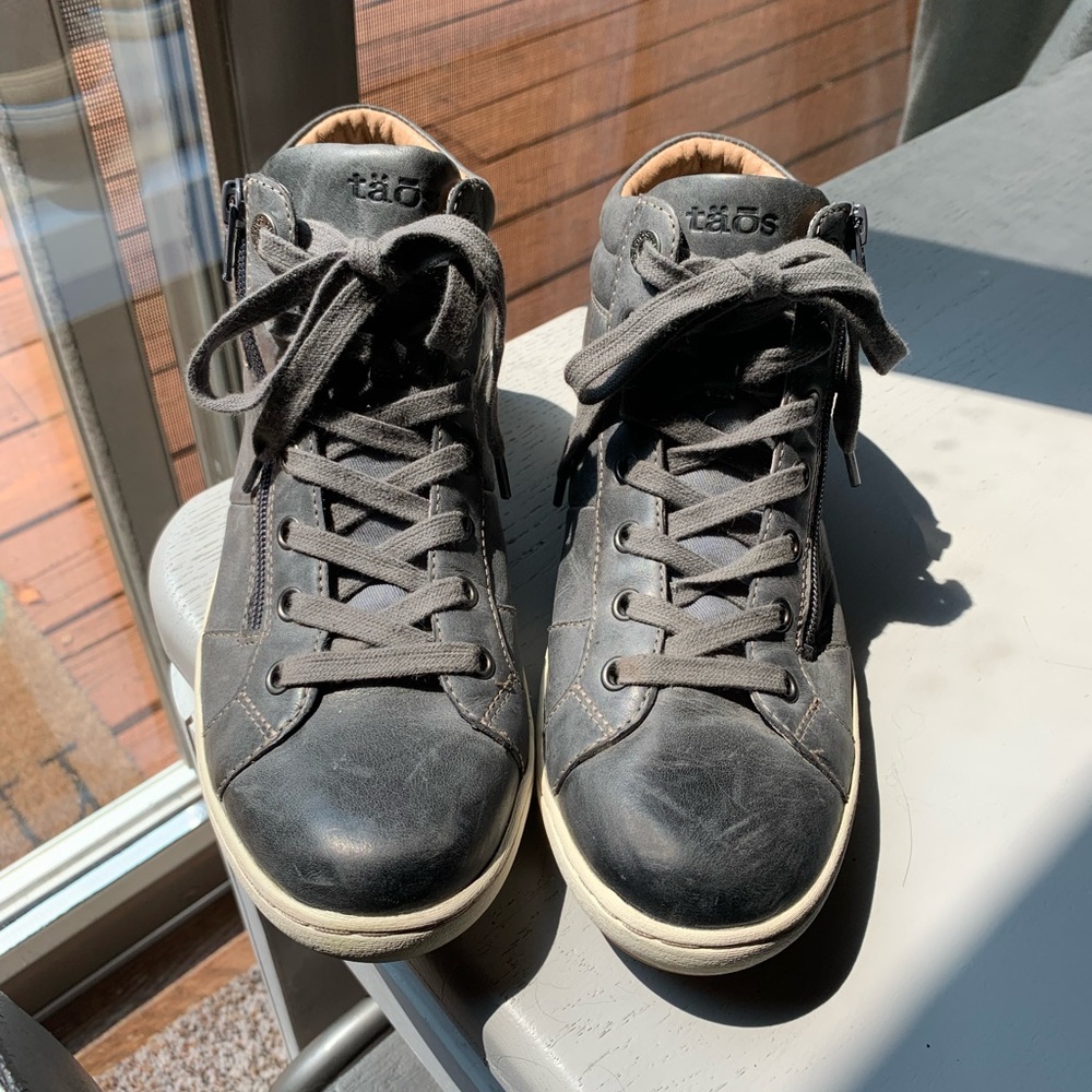 High top sneakers Taos